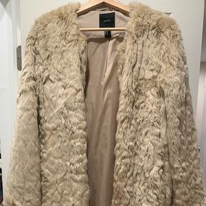 Faux fur coat / jacket